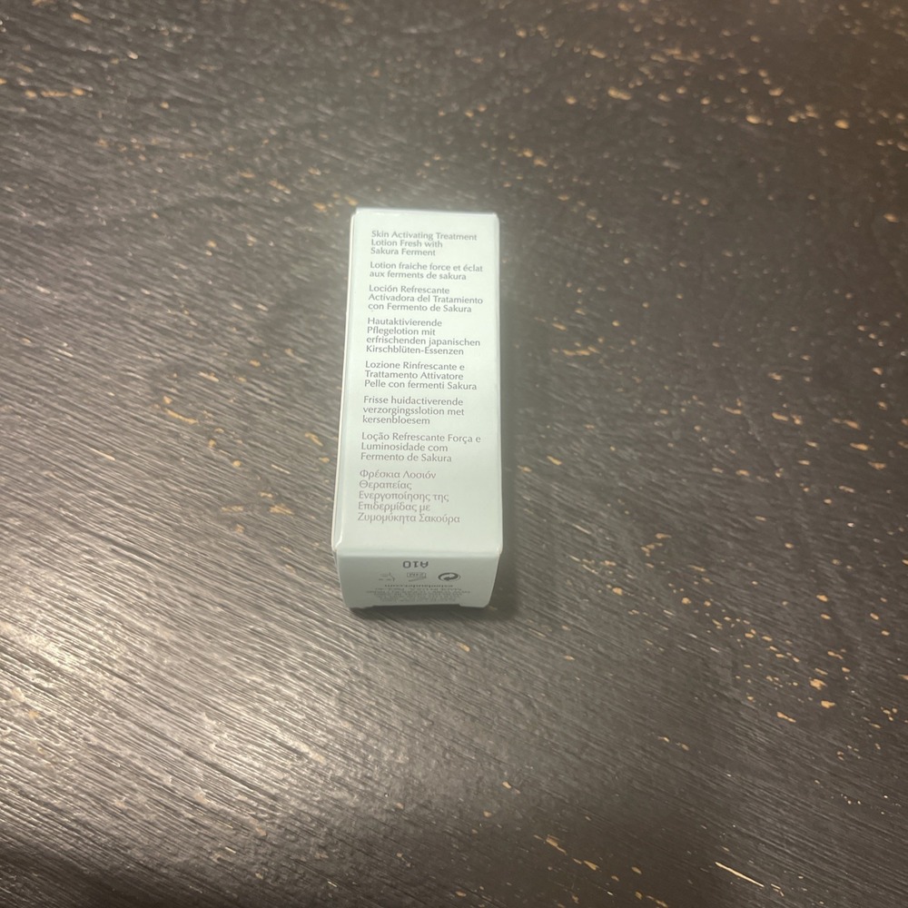 Estee Lauder Micro Essence Skin Activating Treatment Lotion Fresh 0.24oz/7ml X3 - Picture 4 of 6